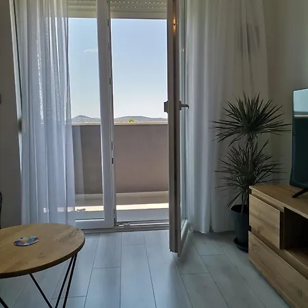 Neda Apartamento *